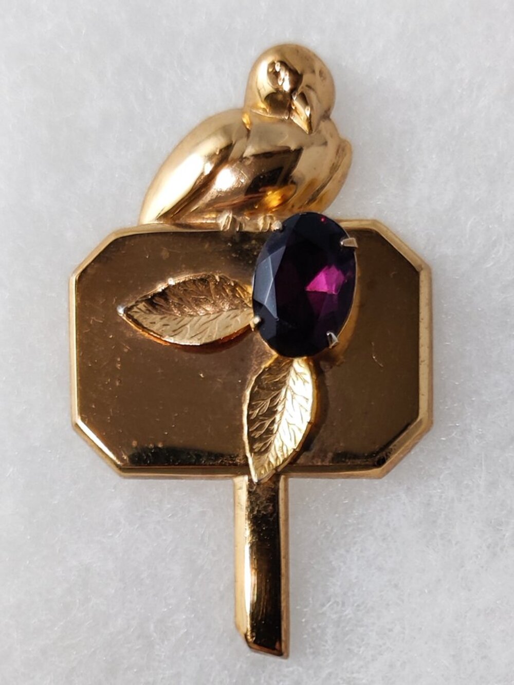 Vintage Pre-1954 Pegasus Coro Bird on a Sign Purple Faceted Prong Set Cabochon